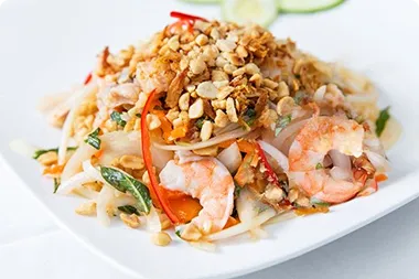 Khai vị bằng món gỏi ngó sen tôm thịt chua ngọt tròn vị